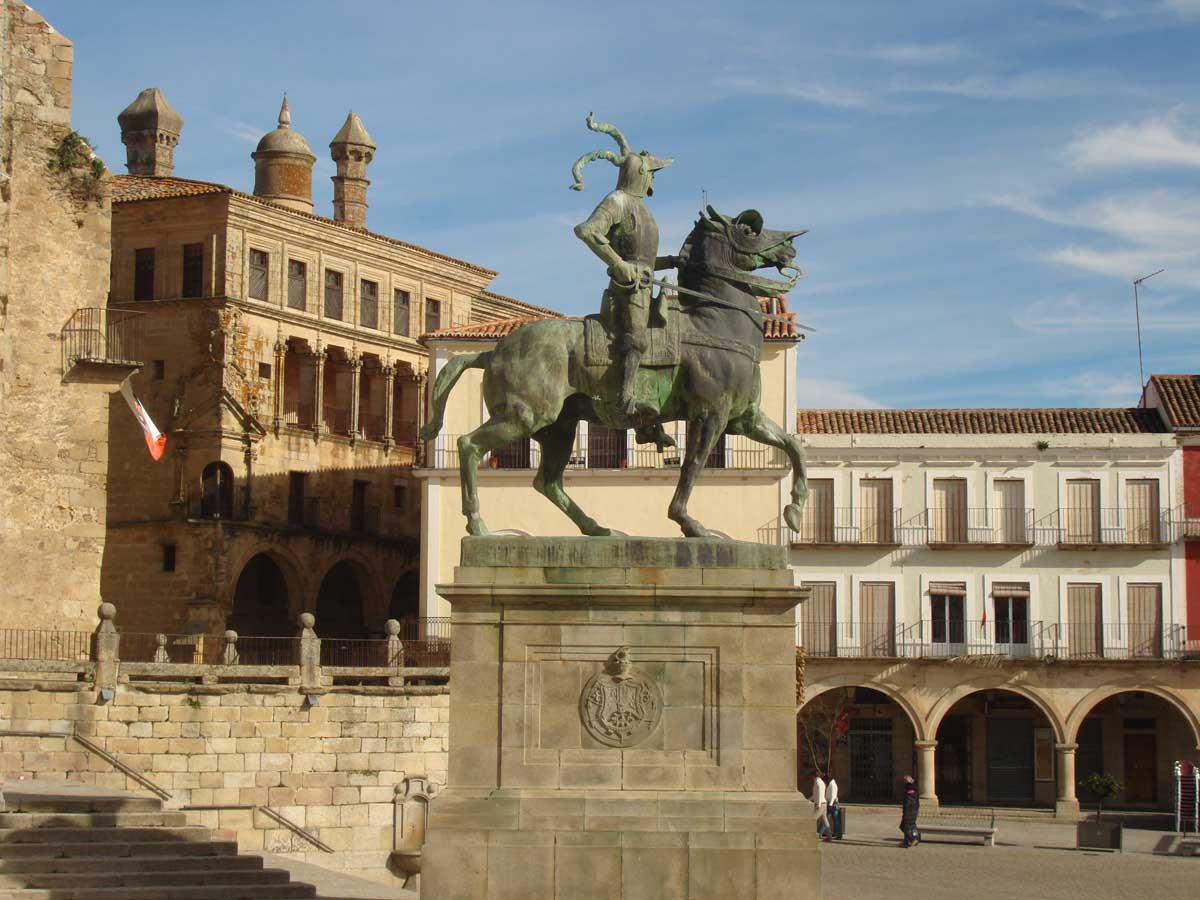 Estatua Francisco Pizarro Estatua Francisco Pizarro en Trujillo