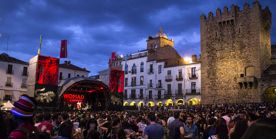 Escenario Womad Cáceres Plaza Mayor