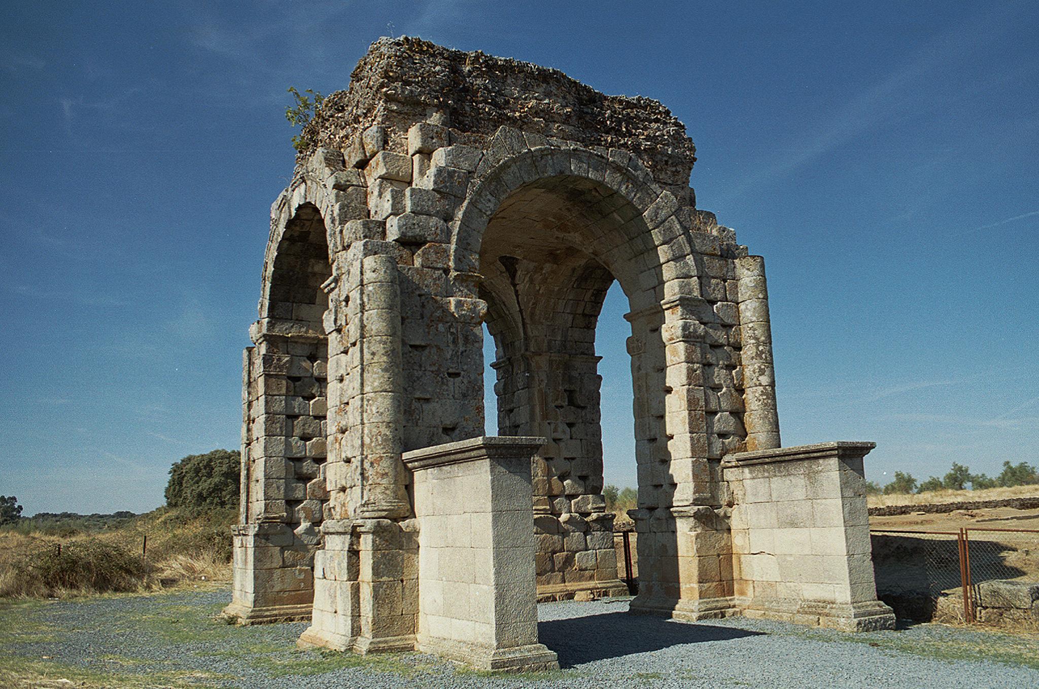 Arco de Cáparra