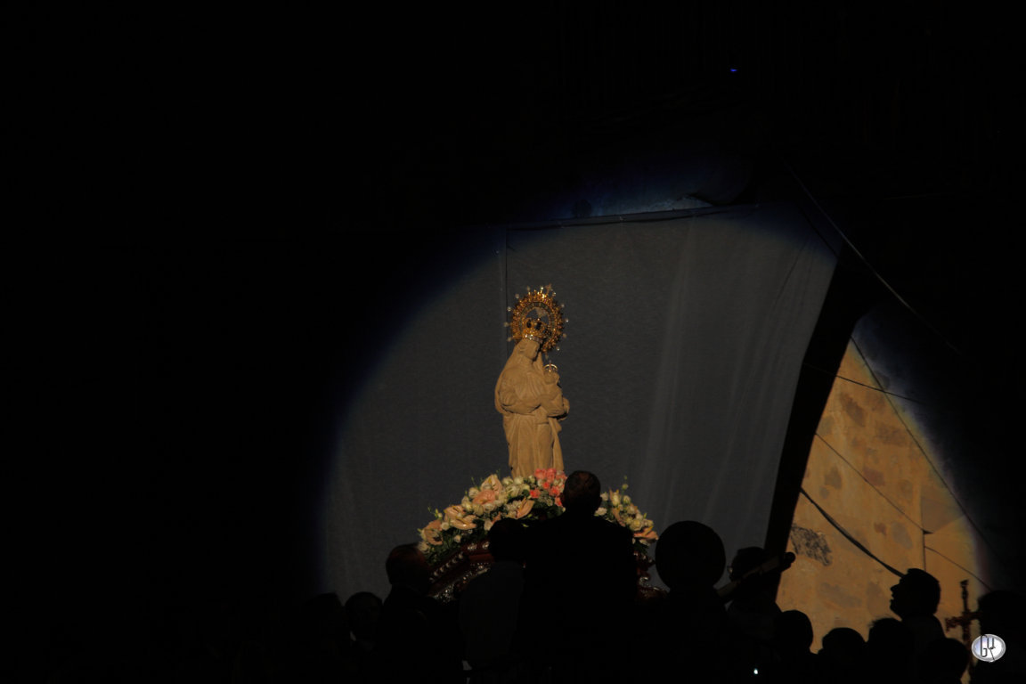 Virgen de la Victoria de Trujillo, durante el Canto del Himno-Salve.