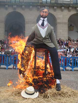 Quema del Pelele - Carnaval Cáceres